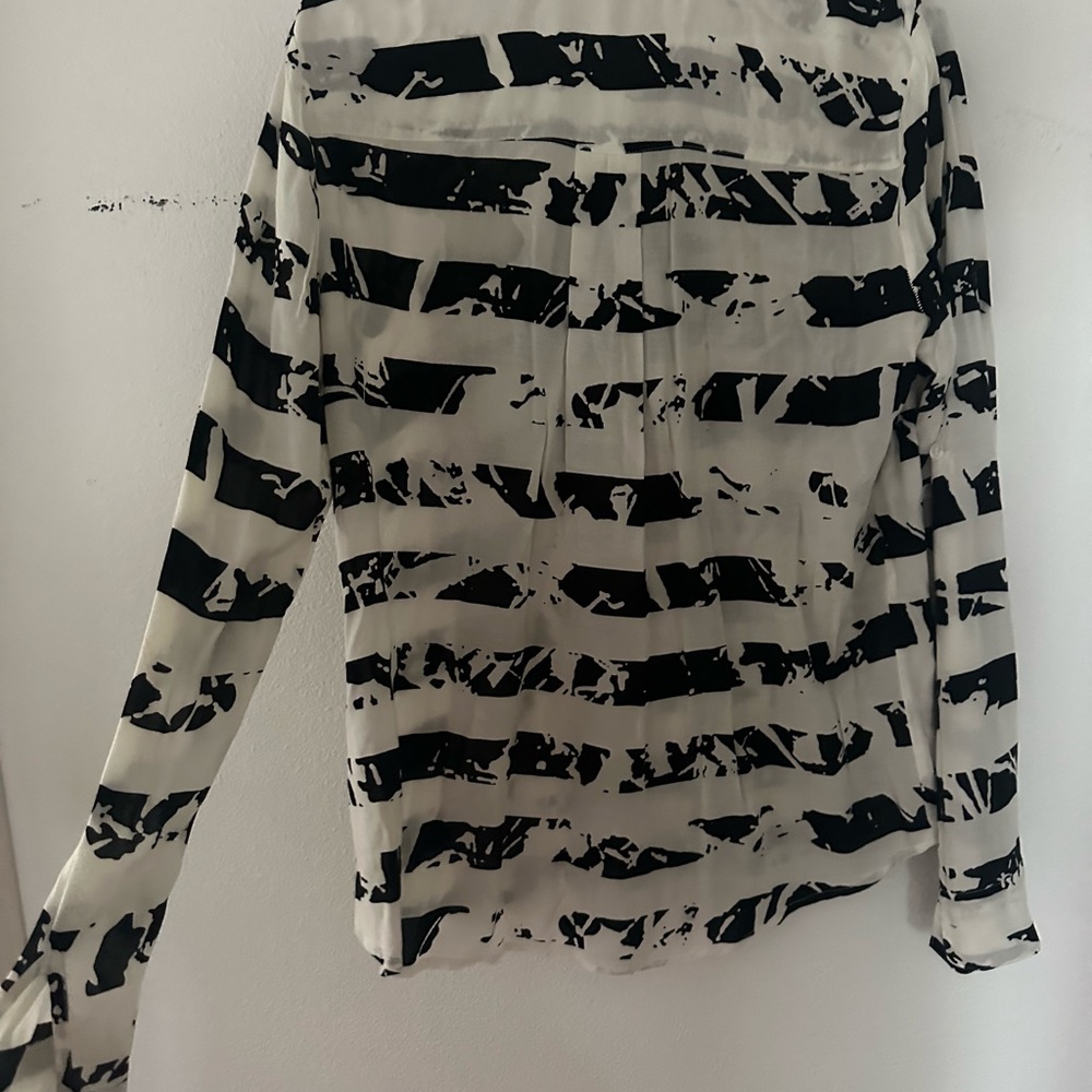 Splendid Abstract Button down shirt - Picture 3 of 3